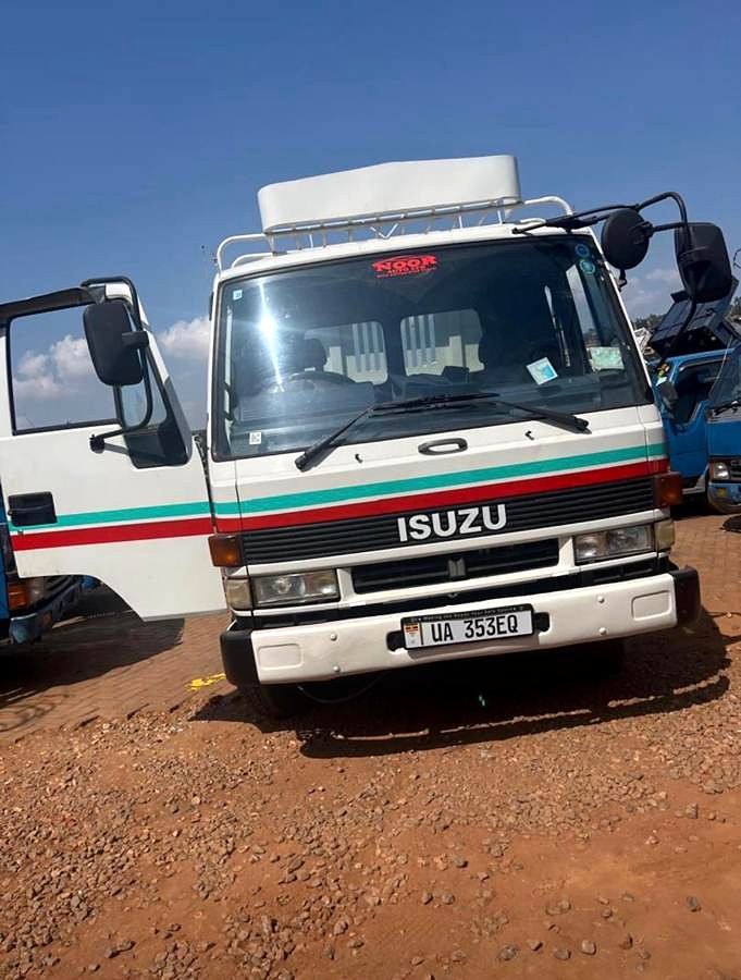 Isuzu truck, front view.